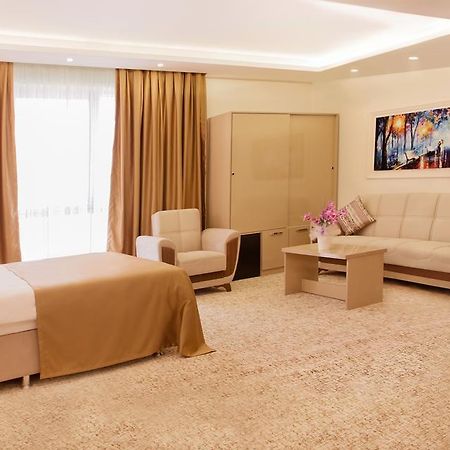 Goldhan Hotel เทเคียร์ดัก ภายนอก รูปภาพ