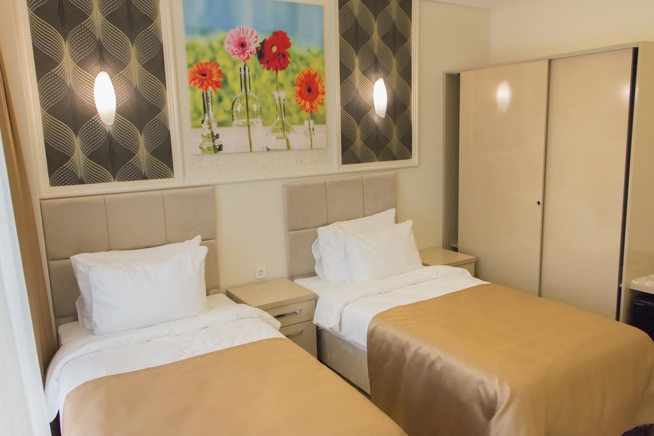 Goldhan Hotel เทเคียร์ดัก ภายนอก รูปภาพ