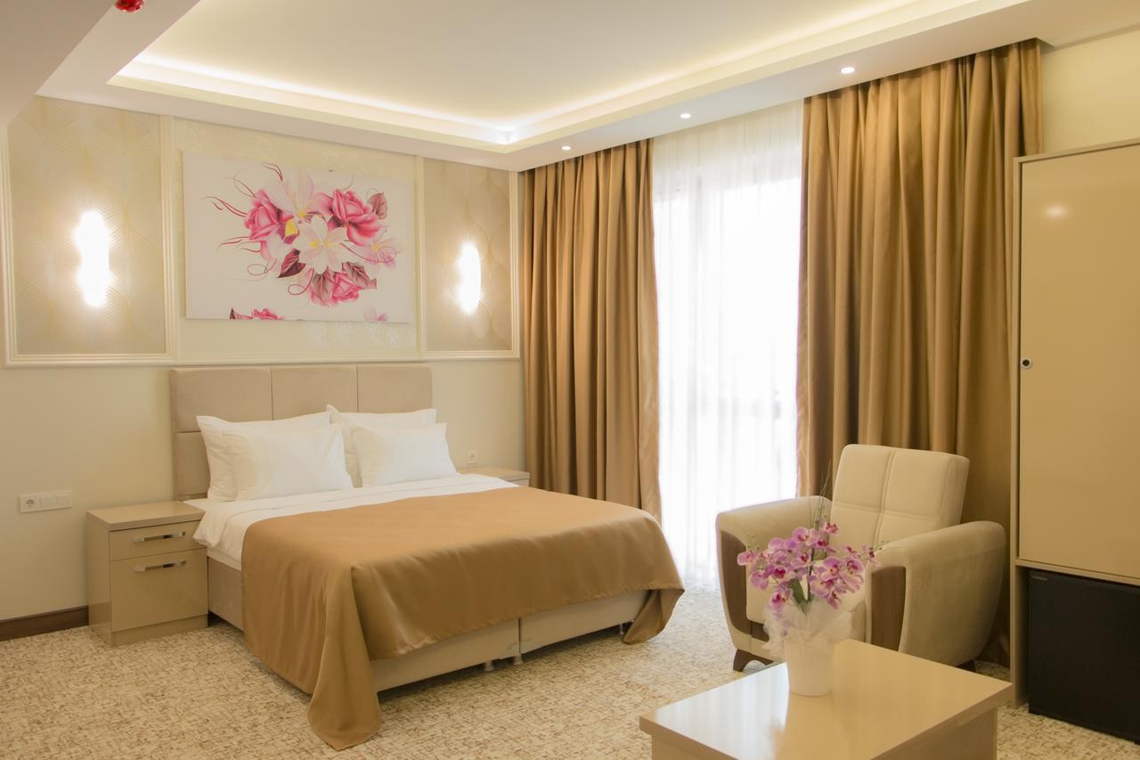 Goldhan Hotel เทเคียร์ดัก ภายนอก รูปภาพ